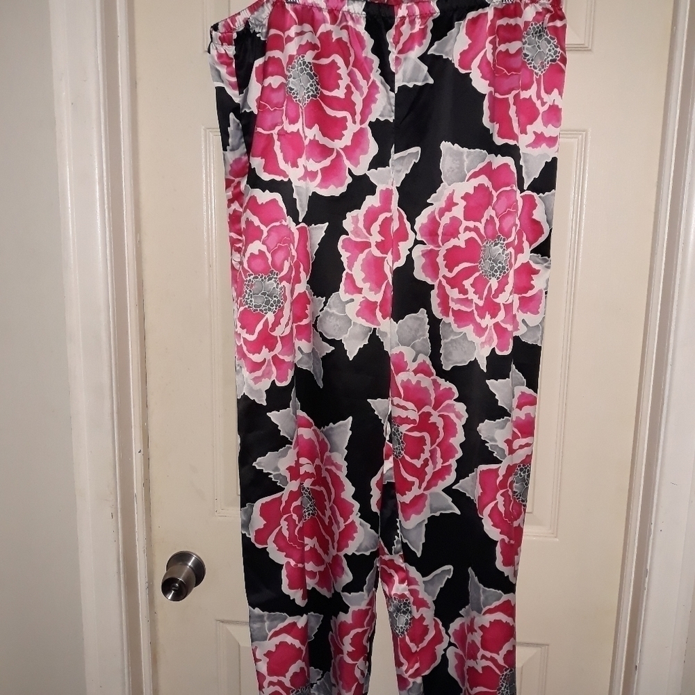 Attention floral thin pants size 2X A-9 5/$25